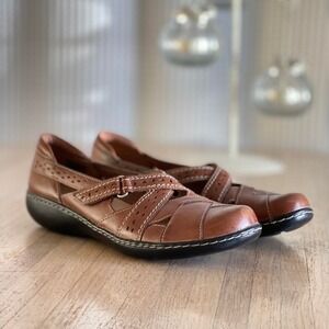 Clarks Ashland Spin Brown Leather Mary Jane Comfort Shoes Size 8.5 Narrow